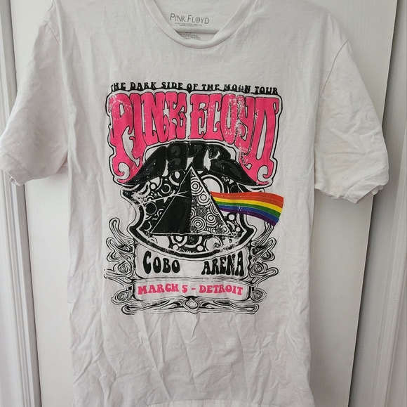 PINK FLOYD- Dark Side of The Moon Tour Shirt *Officially Licensed* - Picture 2 of 3